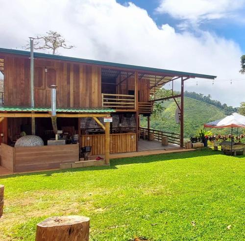 Paradise Mountain in San Isidro, Costa Rica