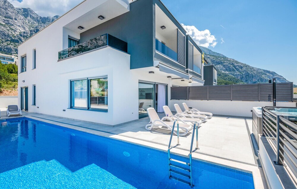 Gorgeous Home In Makarska — 5-Star Luxury Hotel in Makarska, Croatia