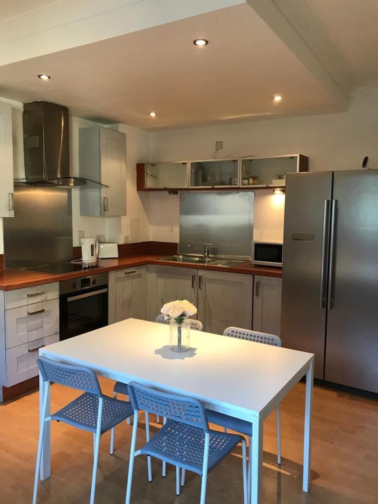 City Apartments Glasgow — 4-Star Luxury Hotel in Glasgow, United Kingdom