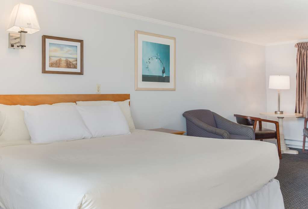 Americas Best Value Inn & Suites Hyannis Cape Cod - photo 15