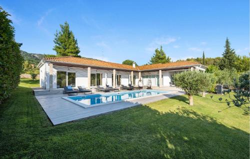 Beautiful Home In Dubrava With Sauna — 5-Star Luxury Hotel in Dubrava, Croatia
