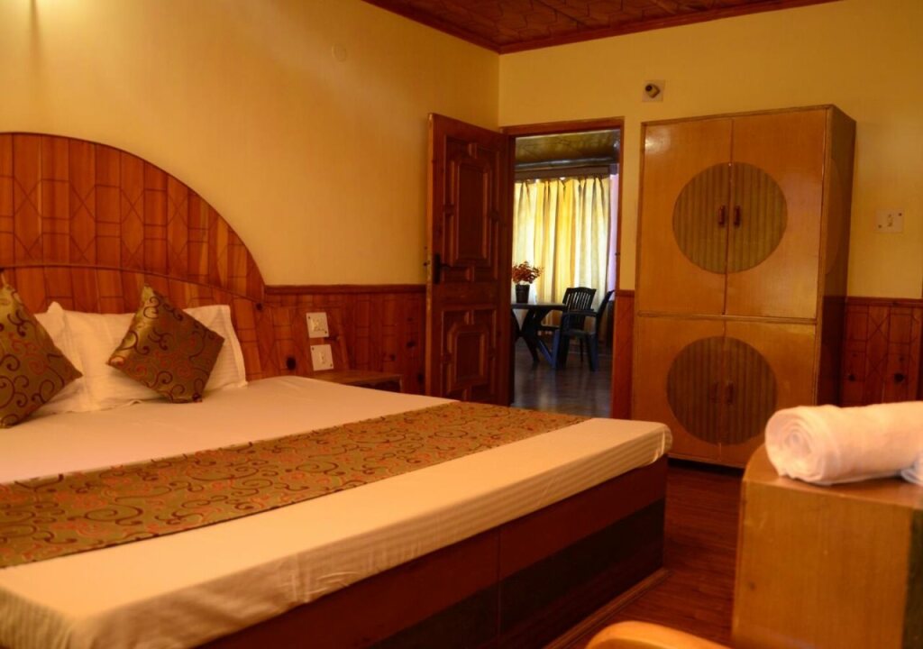 Punjab Cottages - last minute hotel in Manali