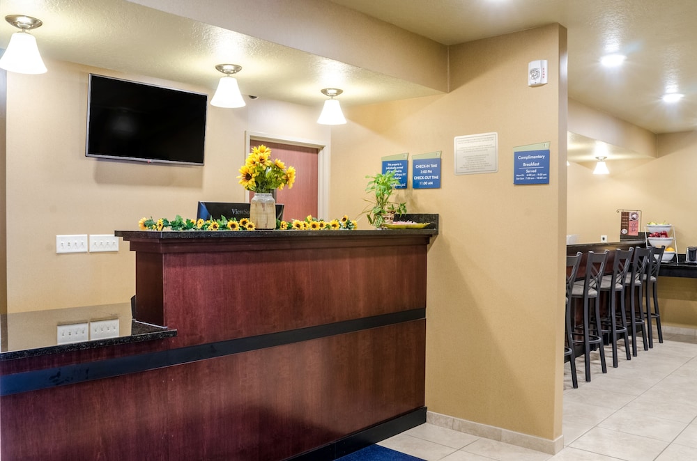 Cobblestone Inn & Suites Cambridge - photo 2