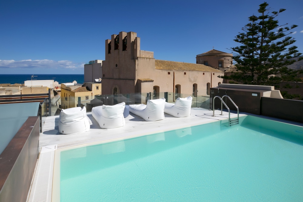 Azzoli Trapani Apartments&Skypool Adults Only — 4-Star Luxury Hotel in Trapani, Italy