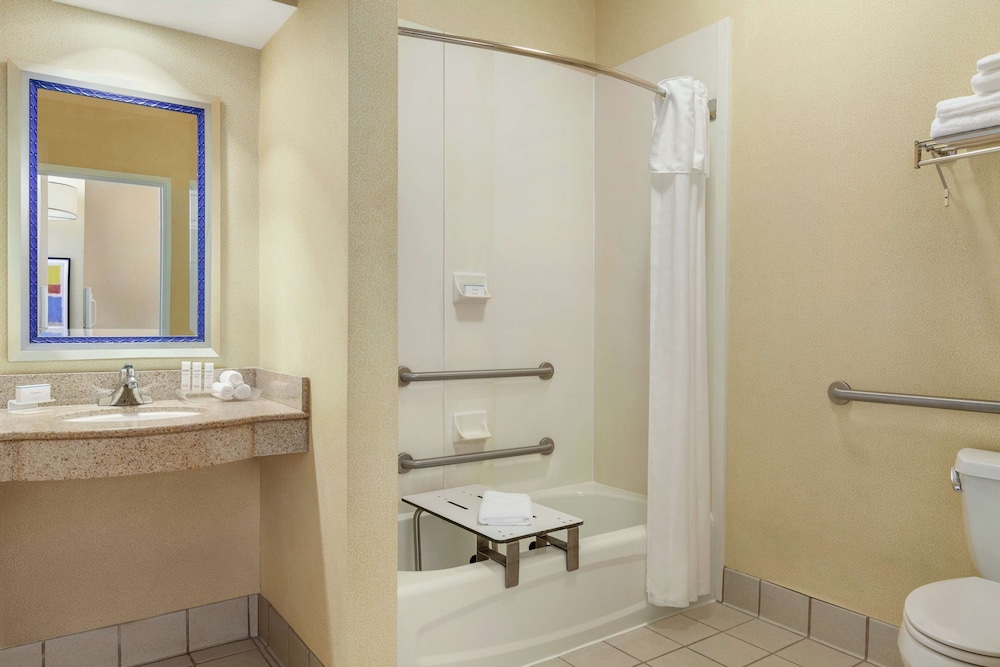 Homewood Suites by Hilton Oakland Waterfront - photo 35