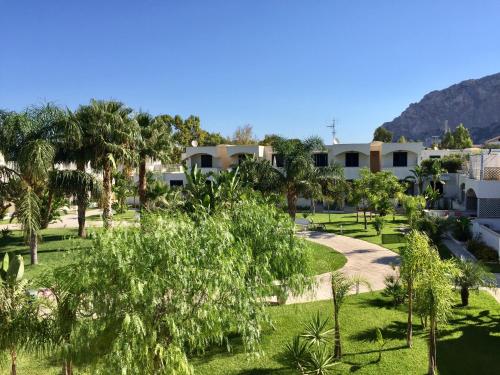 Villa Giambona — 4-Star Luxury Hotel in Isola Delle Femmine, Italy