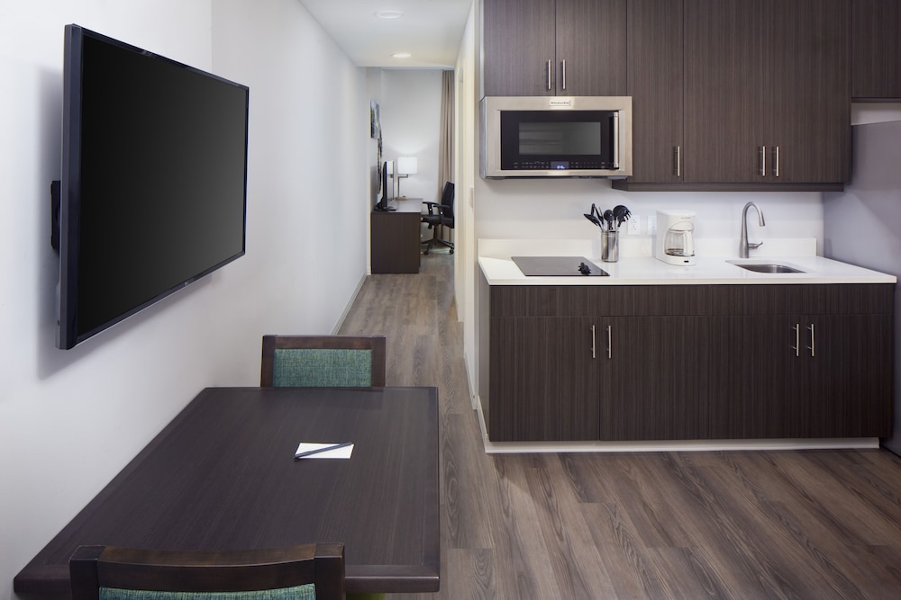 Star Suites: An Extended Stay Hotel - photo 11