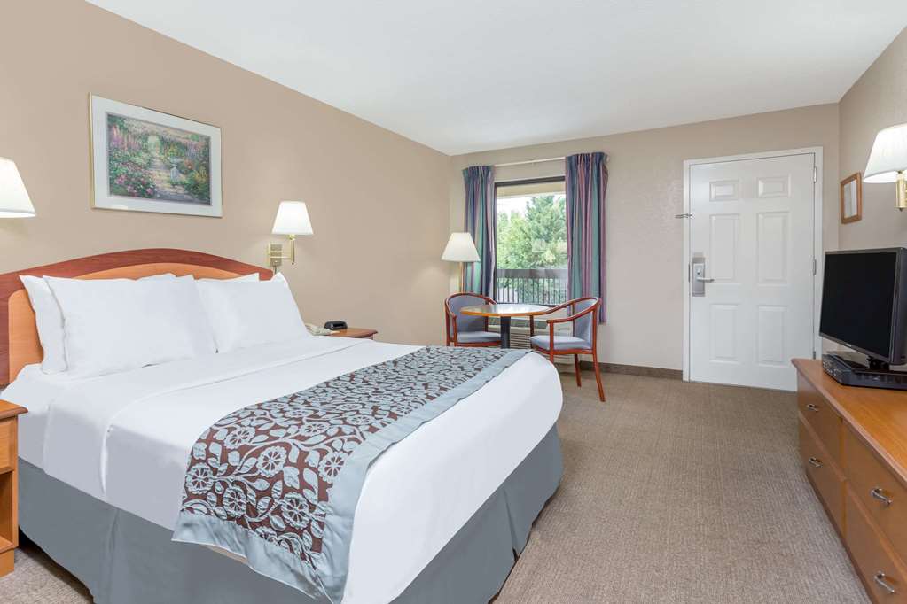 Days Inn by Wyndham Elberton - photo 10