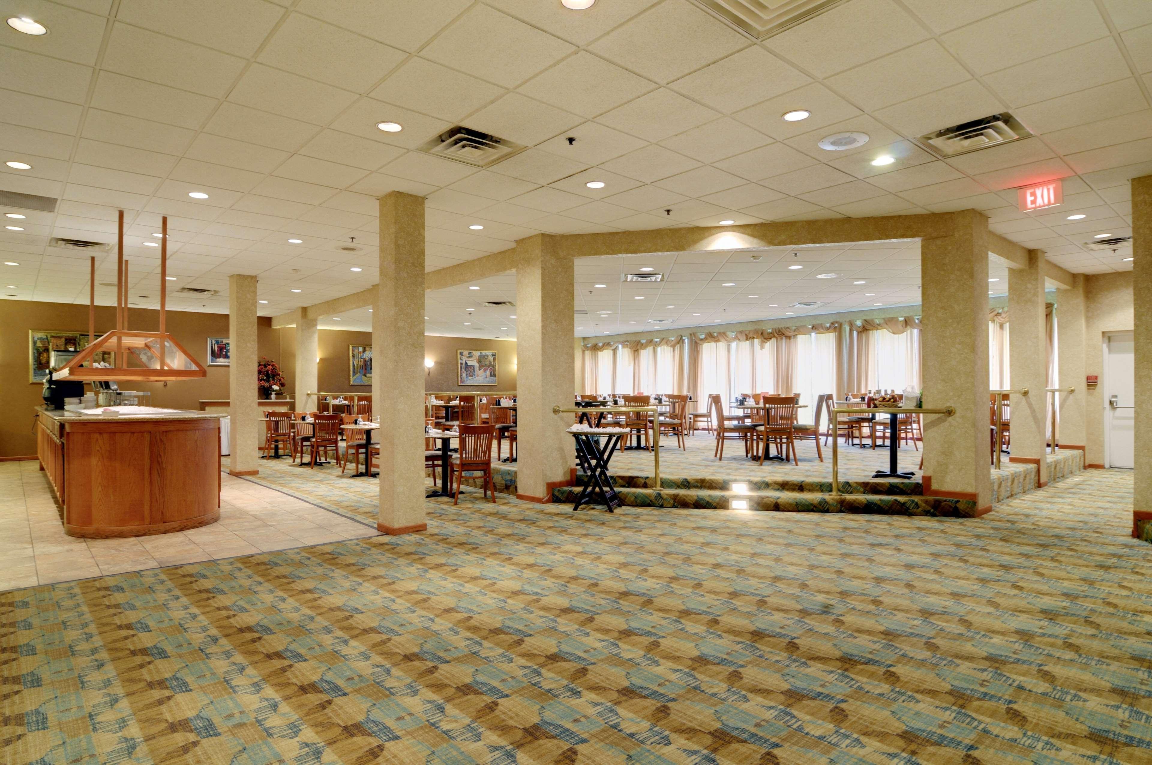 Best Western Plus Chicago Hillside - photo 23