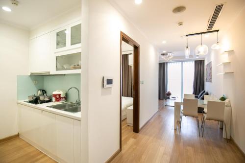 Bom Homes Vinhomes Times City & Park Hilll — 4-Star Luxury Hotel in Hanoi, Vietnam