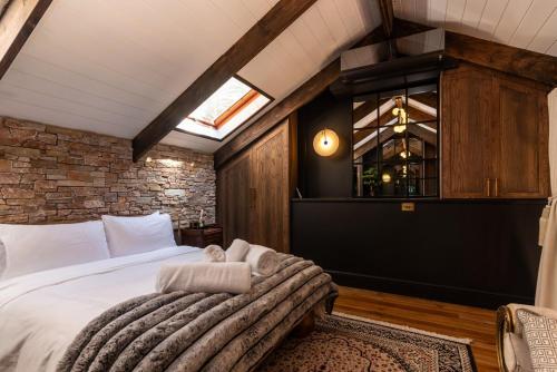 Muizenberg Gem 2BR Classic Elegance