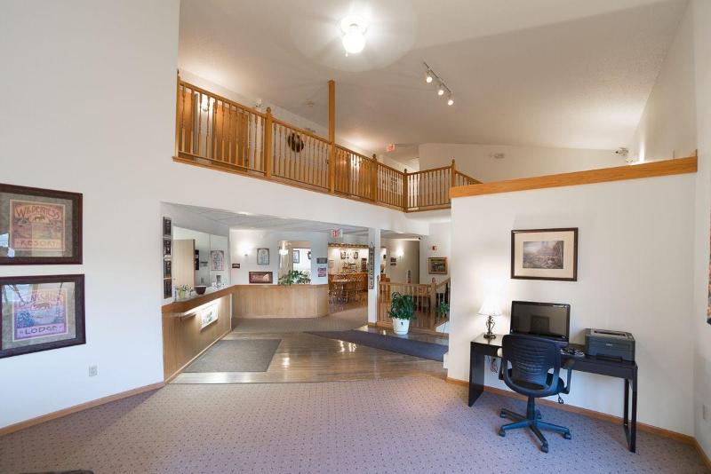 River Valley Inn & Suites - photo 13