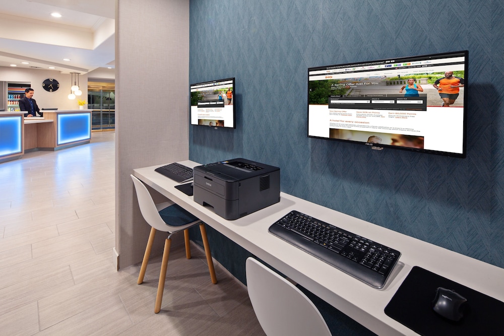 Holiday Inn Express Hotel & Suites Hollywood Walk of Fame by IHG - photo 58