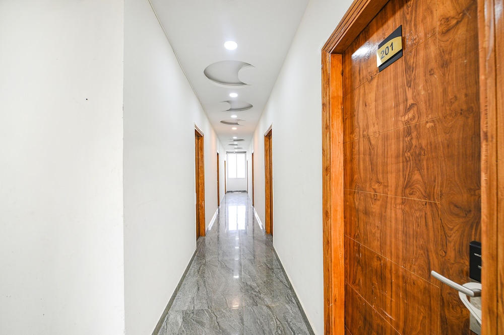 Fabhotel Radiant Blu — Noida — photo 5