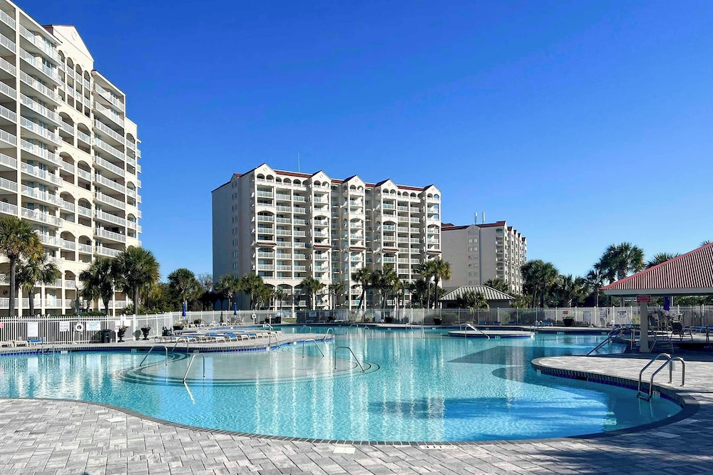 Pool Beach & Golf: Barefoot Resort Condo - photo 15