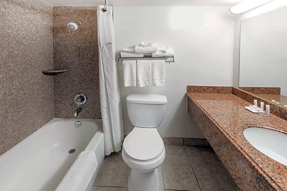 Ramada by Wyndham Medford Hotel and Conference Center - photo 27