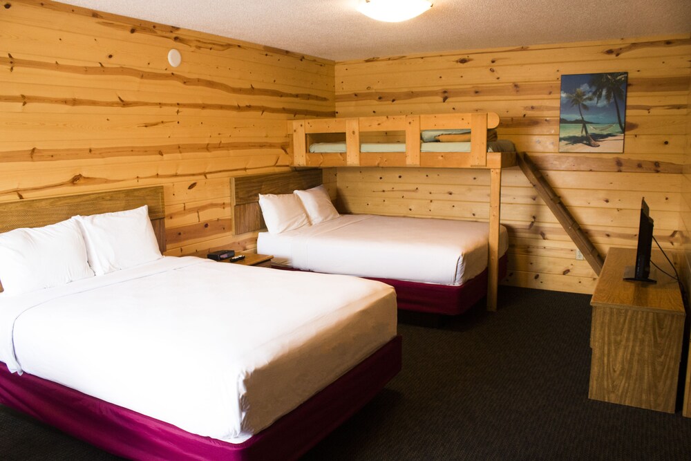 Flamingo Motel & Suites — hotel in Lake Delton