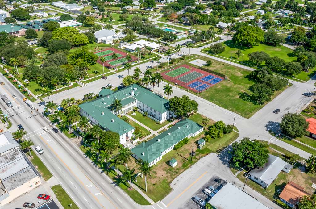 Americas Best Value Inn Historic Clewiston Inn - photo 7