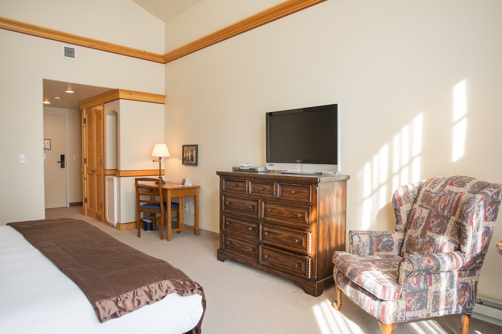 The Inn at Solitude - photo 18