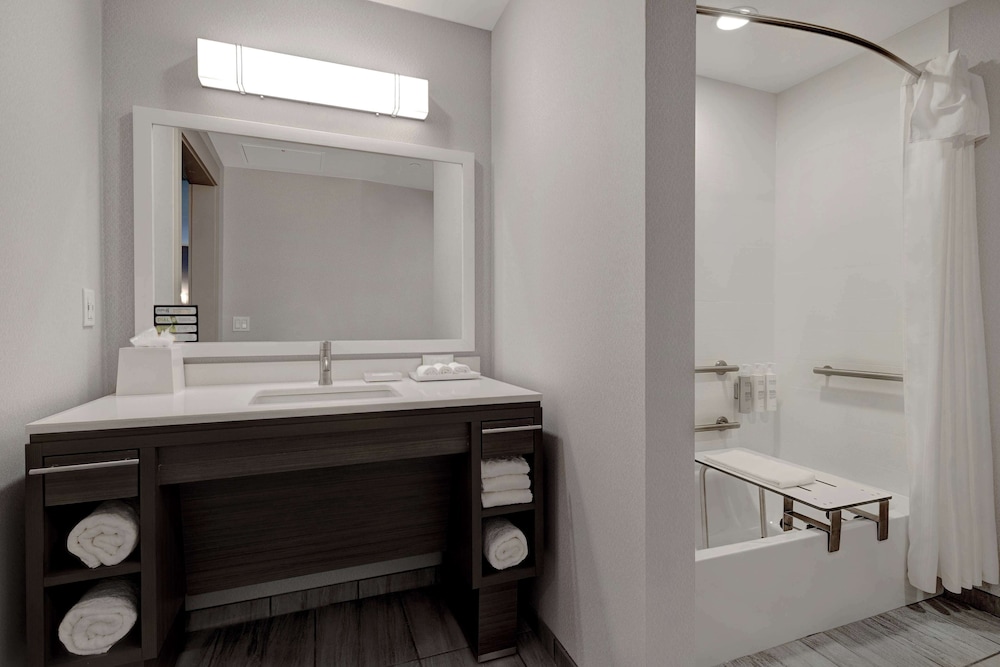 Home2 Suites by Hilton Petaluma - photo 28