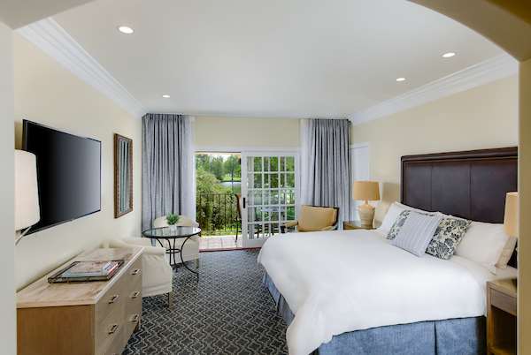 Westlake Village Inn - photo 17