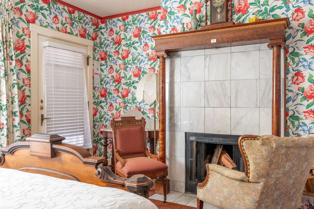 Martine Inn - photo 31