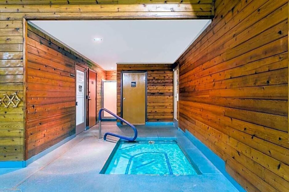 Pinetop Studio Suites - photo 11