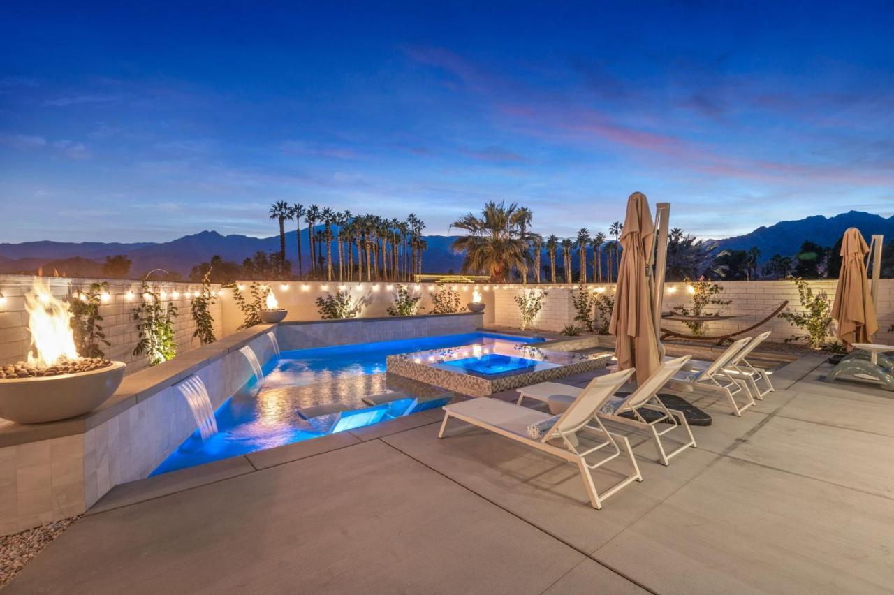 New Platinum Magic w Gameroom — 4-Star Luxury Hotel in La Quinta, United States