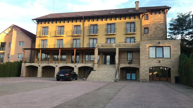 Queens Hotel — hotel in Zalau