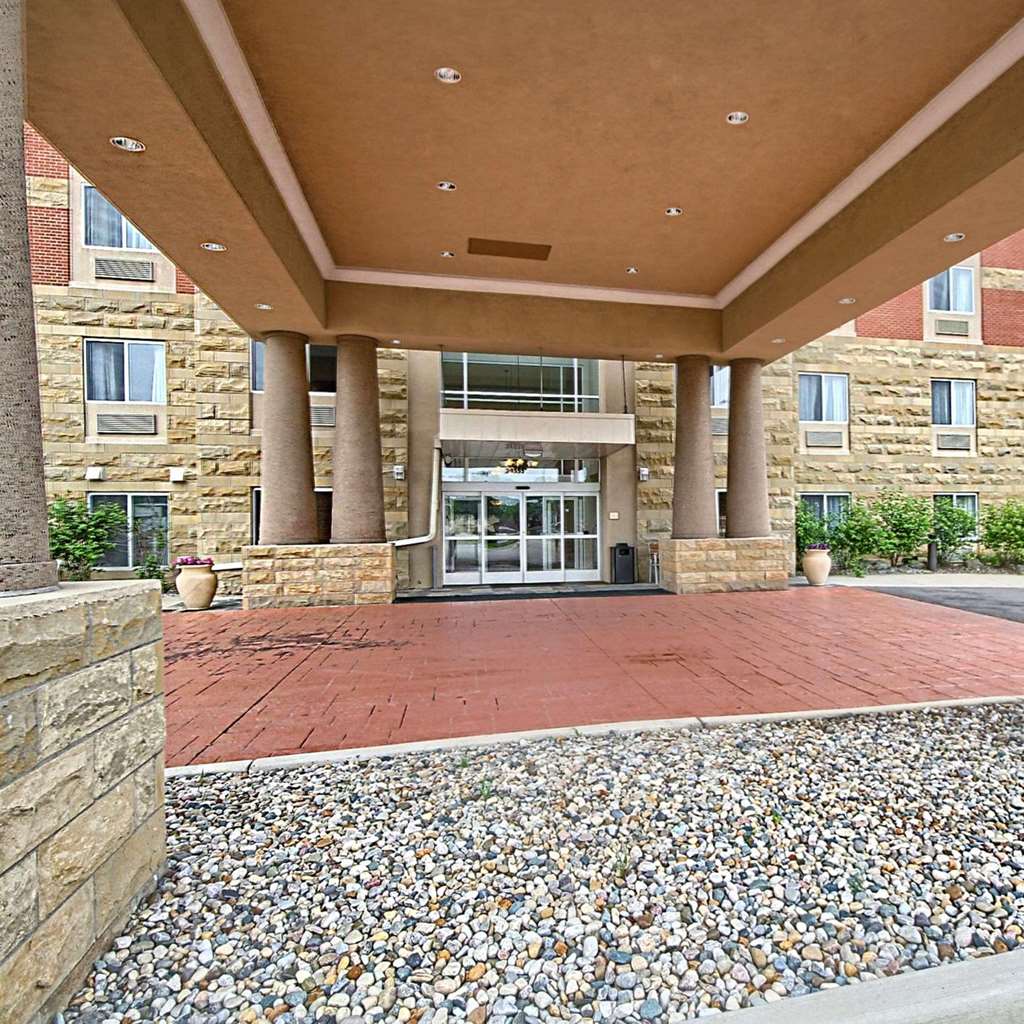 Country Inn & Suites by Radisson Dearborn MI — hotel in Dearborn