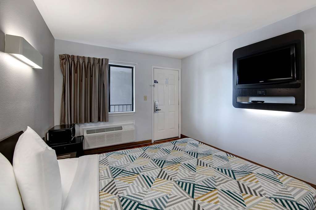 Motel 6 Sulphur Springs TX - photo 9