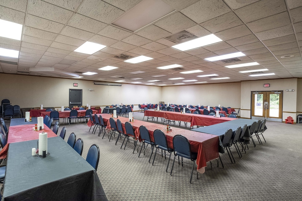Red Roof Inn Meridian - photo 28