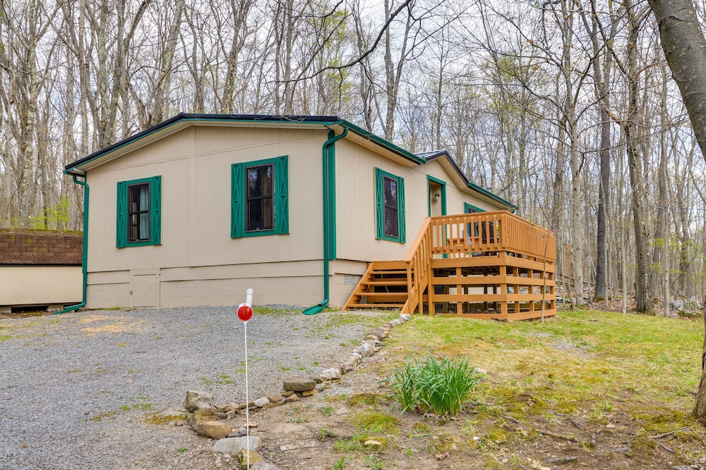 Alpine Lake Resort Cabin Rental w Pool Access - photo 33