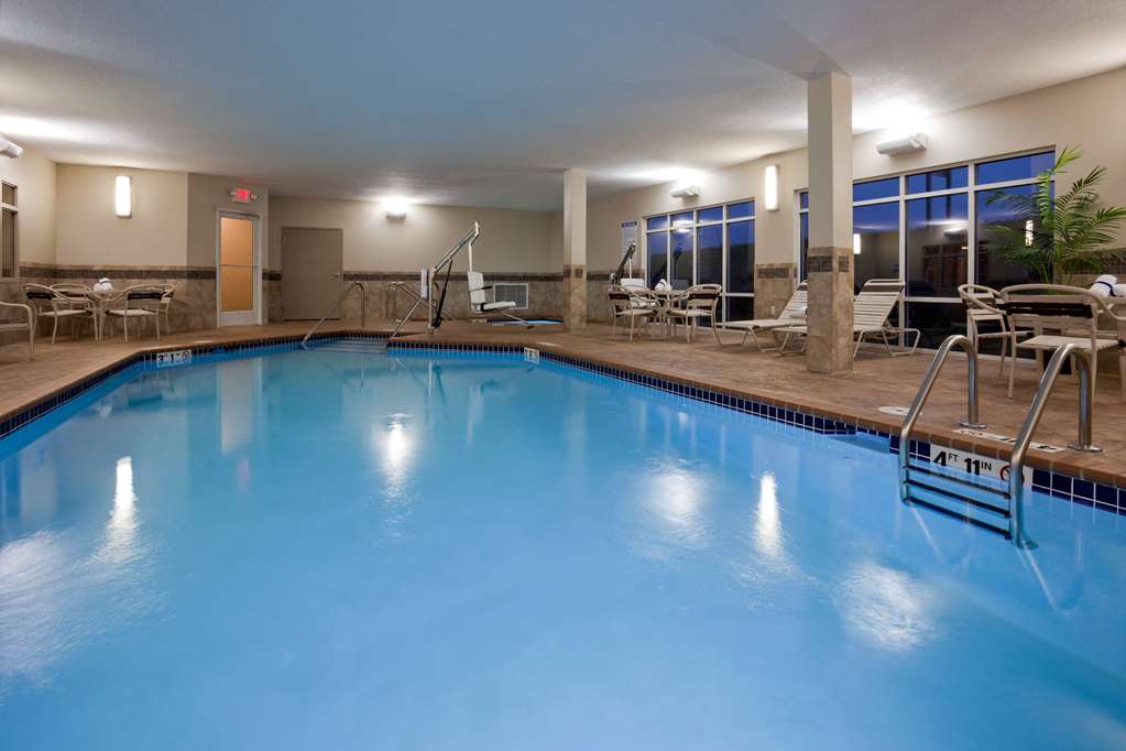 AmericInn by Wyndham Hartford SD - photo 7
