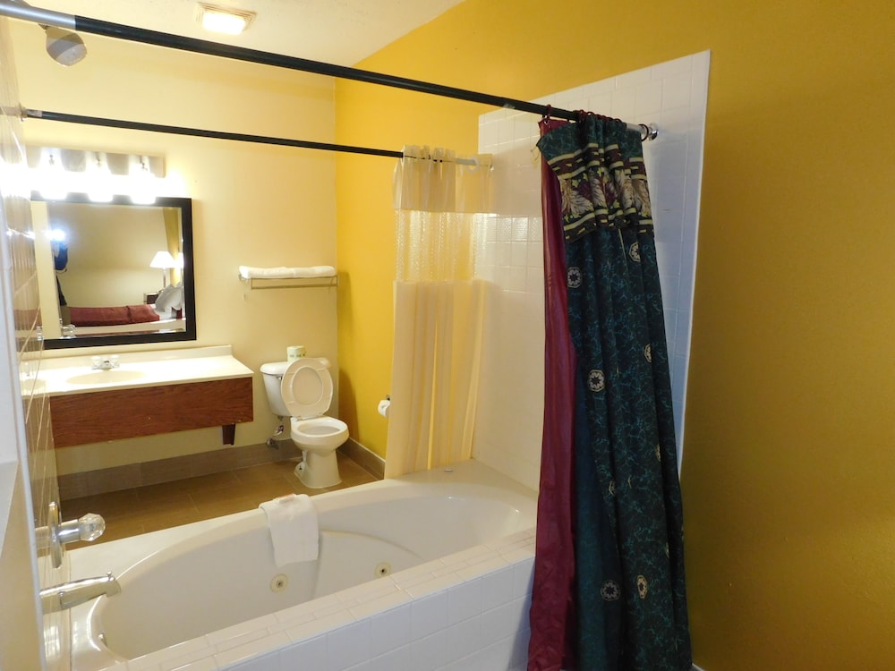 Days Inn by Wyndham Walcott Davenport - photo 19