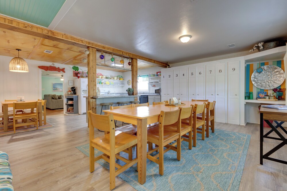 Vibrant Pass Christian Oasis 3 Blocks to Beach — hotel in Pass Christian