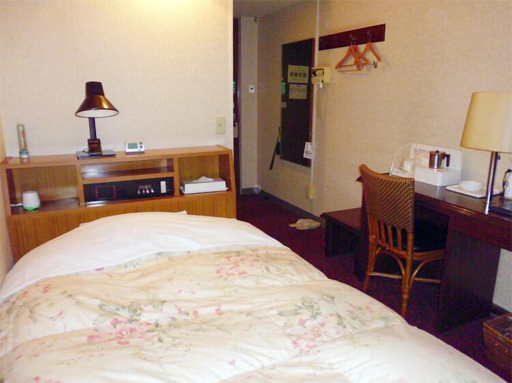 Hotel Crown Hills Miyoshi — Miyoshi