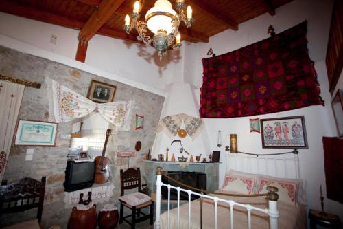Sunset - carbon neutral hotel in Plataria