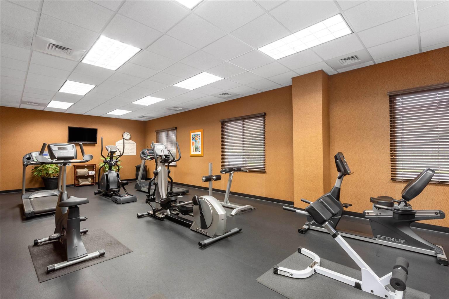 Hawthorn Extended Stay by Wyndham West Palm Beach Airport - photo 5