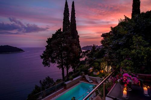 Luxury Beachfront Villa Dubrovnik Palace with private pool and jacuzzi by the beach in Dubrovnik