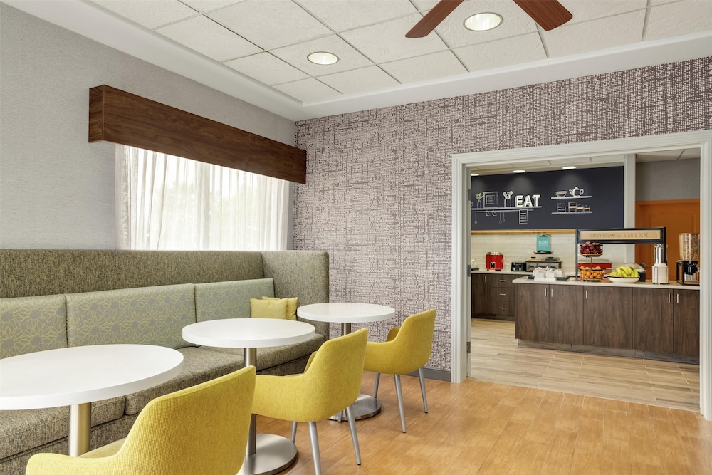 Hampton Inn Derby Wichita Southeast - photo 32