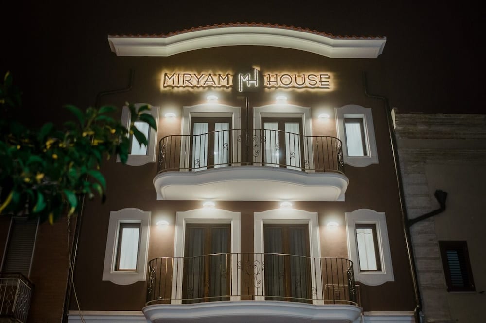 Miryam House Affittacamere Suite e Relax — 4-Star Luxury Hotel in San Severo, Italy