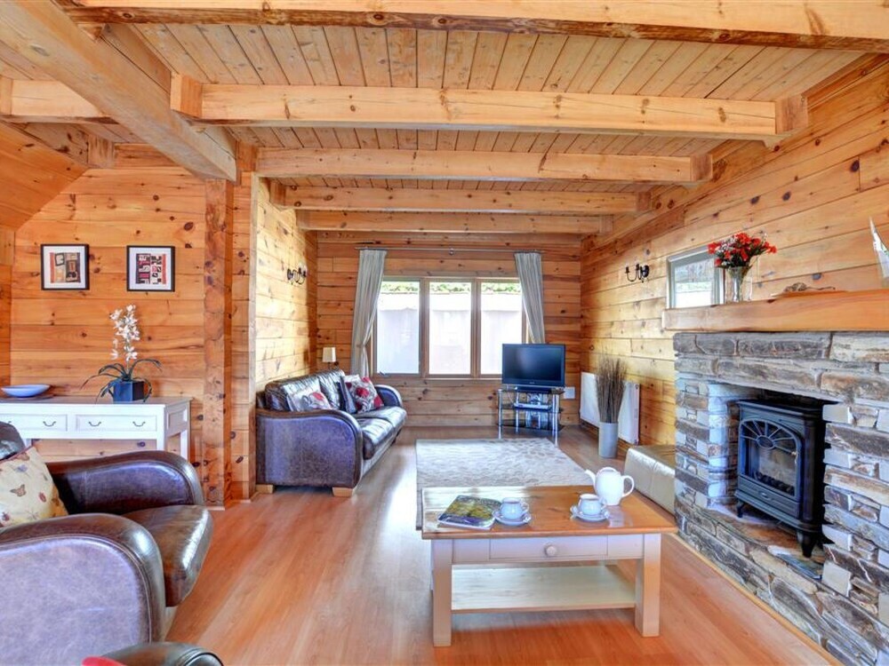 Chalet Petherick — 4-Star Luxury Hotel in Wadebridge, United Kingdom
