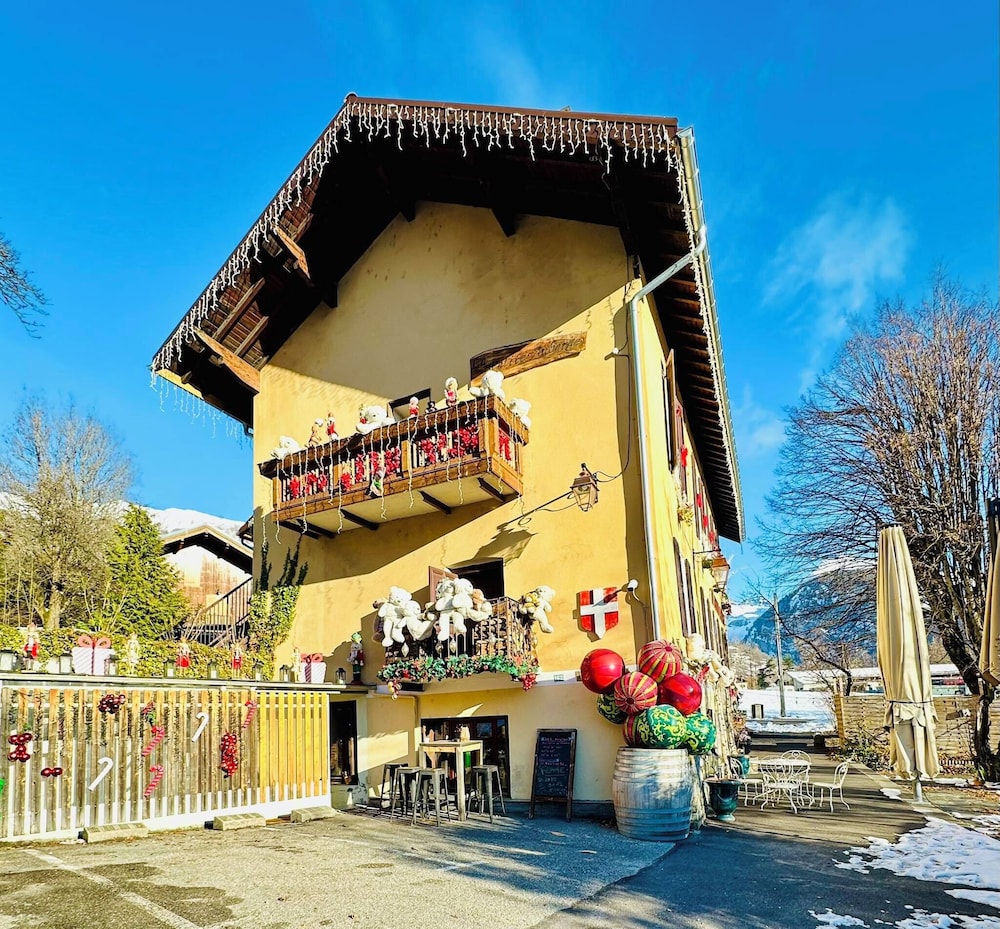 Hôtel Restaurant La Petite Auberge — hotel in Bourg-Saint-Maurice