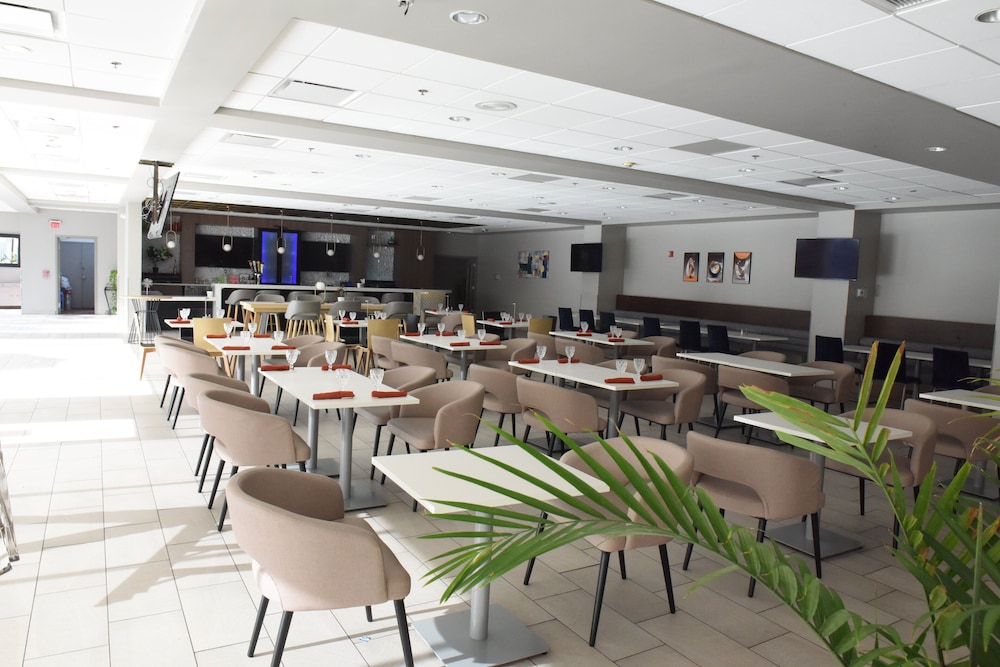 Holiday Inn Piscataway Somerset by IHG - photo 41