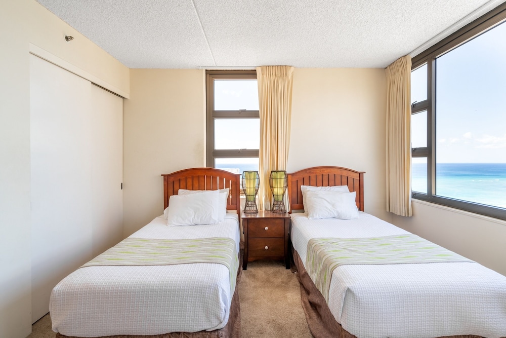 Waikiki Banyan Condo Located One Block From Waikiki Beach by Koko Resort Vacation Rentals - photo 14