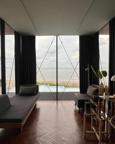Deepspace Cabin On Quiet Beach — 4-Star Luxury Hotel in Ko Lanta, Thailand