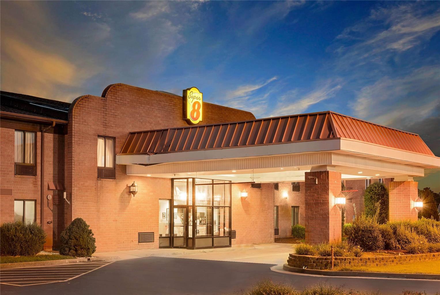 Super 8 by Wyndham Metropolis — hotel in Metropolis