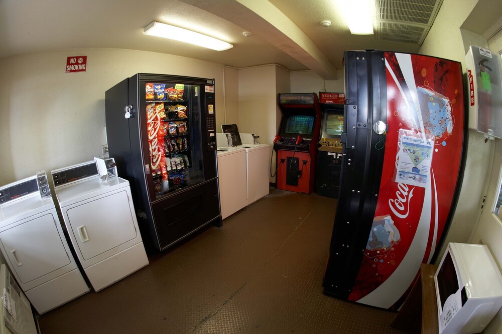 E Z 8 Motel South Bay - photo 29