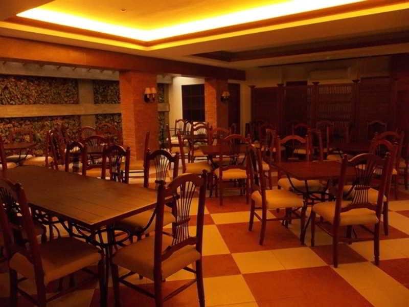 Hotel Emilia - last minute hotel in Davao